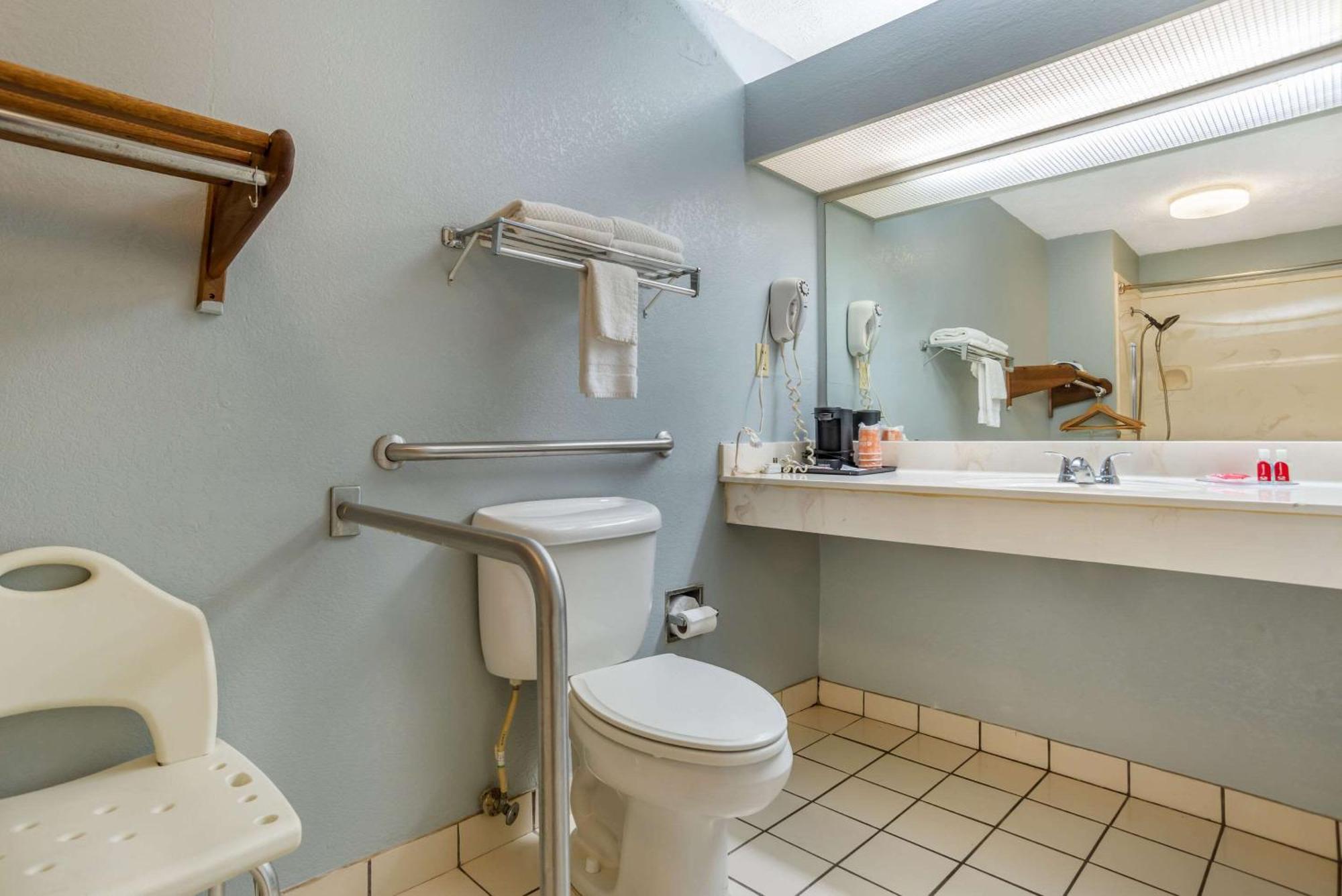 Econo Lodge Inn & Suites Philadelphia Exteriér fotografie